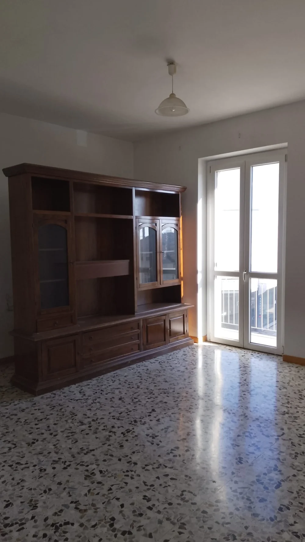 Foto 2 di Appartamento di generose dimensioni a Piacenza