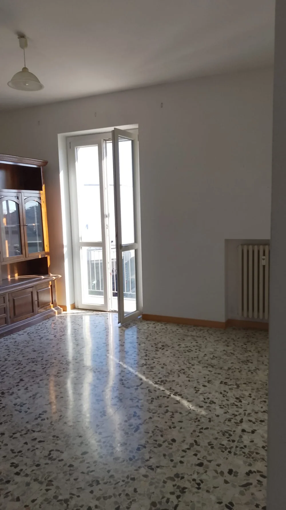 Foto 4 di Appartamento di generose dimensioni a Piacenza